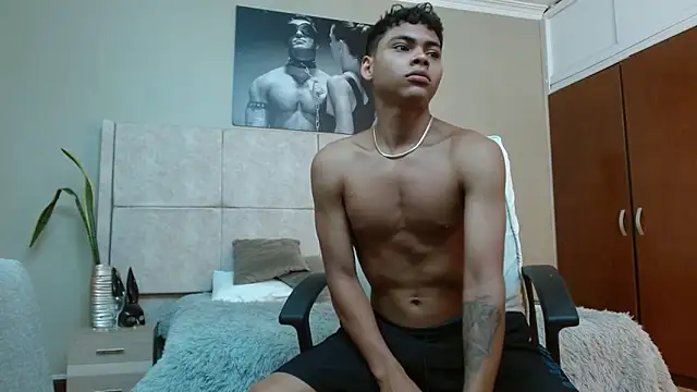 adam piarse01 online show from 09-10-25, 12:09