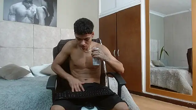 adam piarse01 online show from 09-26-25, 02:07