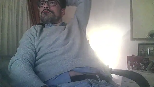 Snapshot of Patrickhound chatting on 01-28-25, 01:18 Patrickhound online show from 01-28-25, 01:18