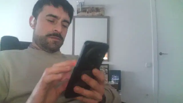 Snapshot of Patrickhound chatting on 01-31-25, 02:49 Patrickhound online show from 01-31-25, 02:49
