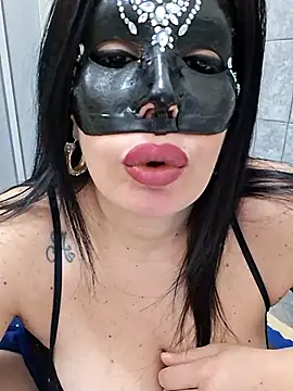 desyree89 online show from 11-17-25, 04:27