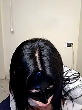 Snapshot of desyree89 chatting on 01-23-25, 04:37 desyree89 online show from 01-23-25, 04:37