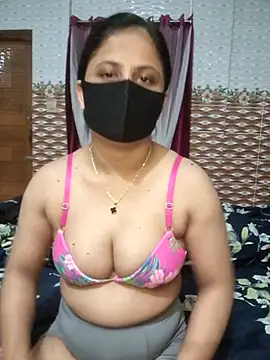 Snapshot of Hot_Nila chatting on 06-30-26, 04:40 Hot Nila online show from 06-30-26, 04:40