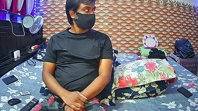 Hot Nila online show from 04-19-26, 03:07