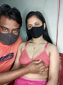 Snapshot of Hot_Nila chatting on 03-03-25, 02:11 Hot Nila online show from 03-03-25, 02:11