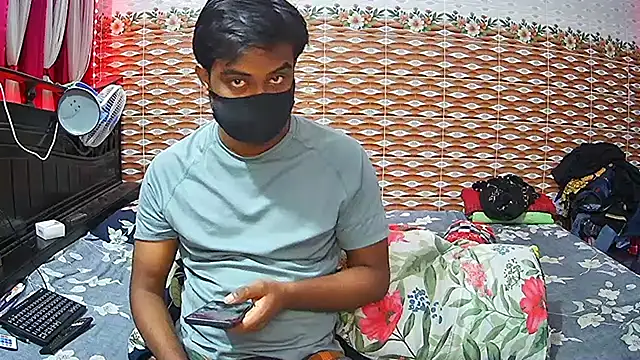 Hot Nila online show from 05-13-26, 03:13