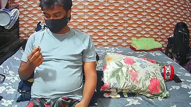 Hot Nila online show from 05-19-26, 09:16