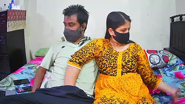 Hot Nila online show from 12-16-25, 03:33