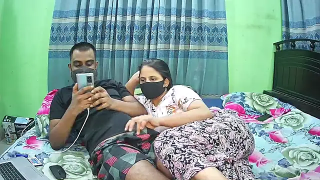 Snapshot of Hot_Nila chatting on 09-18-25, 03:04 Hot Nila online show from 09-18-25, 03:04