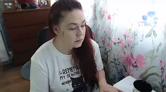 Snapshot of deea1805 chatting on 02-14-25, 11:53 deea1805 online show from 02-14-25, 11:53