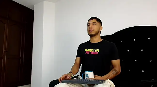 ryann bigcock  online show from 01-15-25, 11:32