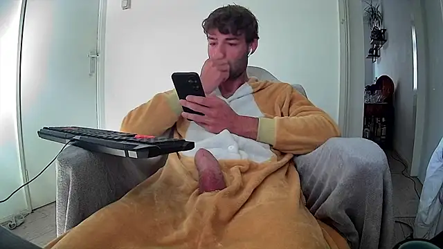 Snapshot of onesieboyx chatting on 09-12-25, 09:20 onesieboyx online show from 09-12-25, 09:20