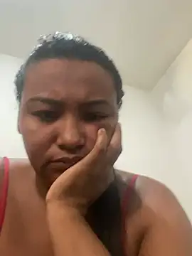 Mariaapimentinha online show from 05-18-26, 12:54