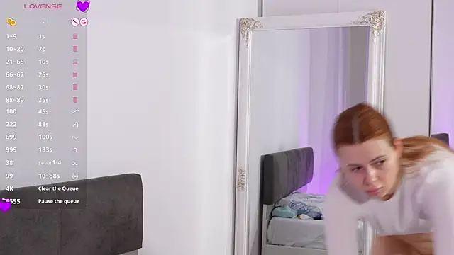 uhlala   online show from 04-01-26, 03:52