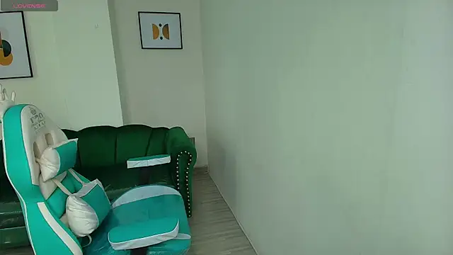 Snapshot of Arianna_sweeet chatting on 10-07-25, 03:29 Arianna sweeet online show from 10-07-25, 03:29