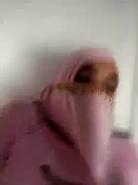 lucianamorales online show from 03-23-25, 02:59