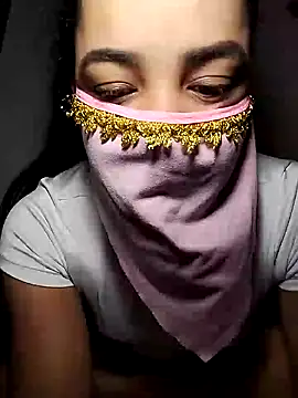 lucianamorales online show from 02-06-25, 05:51