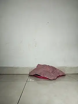 lucianamorales online show from 02-17-25, 05:23