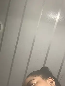 Snapshot of sexytinashe21 chatting on 02-27-26, 07:35 sexytinashe21 online show from 02-27-26, 07:35