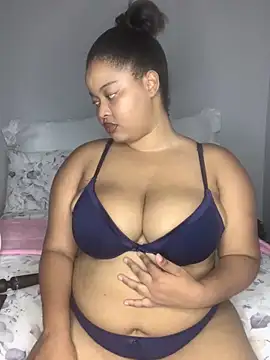 Snapshot of sexytinashe21 chatting on 02-25-26, 06:52 sexytinashe21 online show from 02-25-26, 06:52