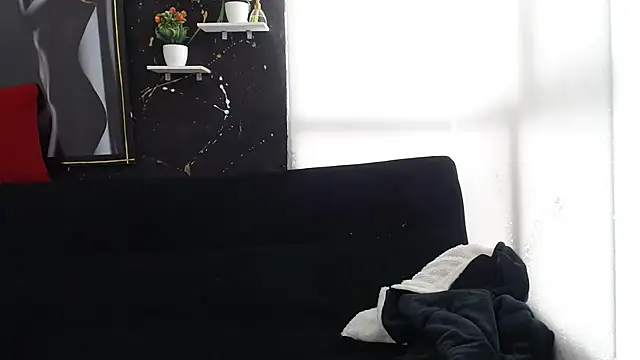 Licky Han online show from 01-04-25, 07:44