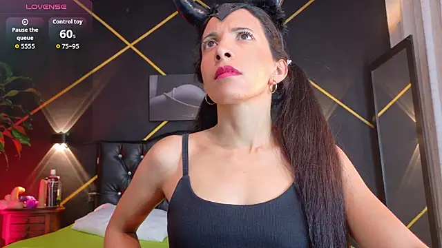 amabel zambrano online show from 10-31-25, 09:39