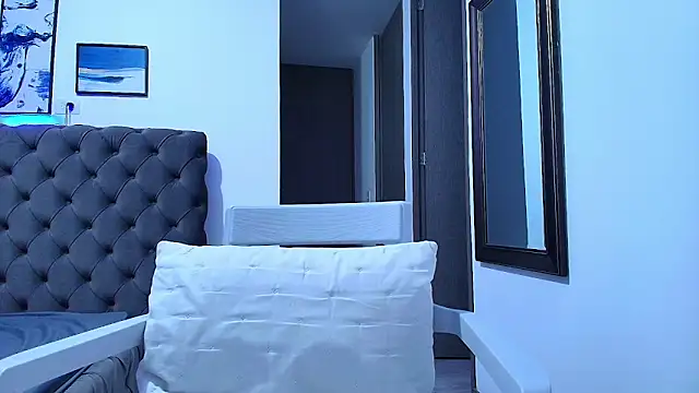 stellaallen24 online show from 01-28-25, 02:21