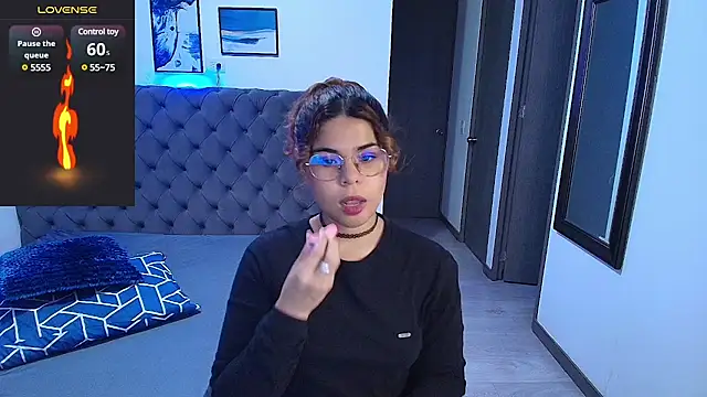 stellaallen24 online show from 03-10-25, 11:38