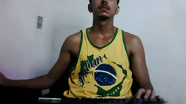 Snapshot of MagrinhoSaradoo chatting on 07-04-26, 03:57 MagrinhoSaradoo online show from 07-04-26, 03:57
