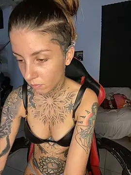 Izy cute  online show from 02-12-25, 06:30