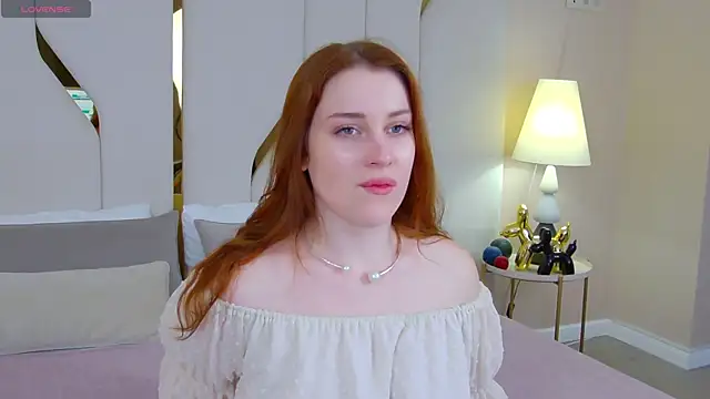 EllieGarson online show from 10-18-25, 05:04