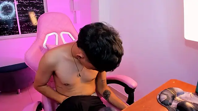 angelyoung18 online show from 02-19-25, 10:42