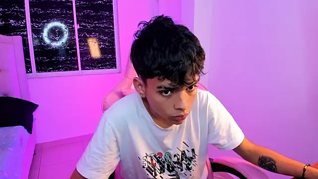 angelyoung18 online show from 02-07-25, 07:49