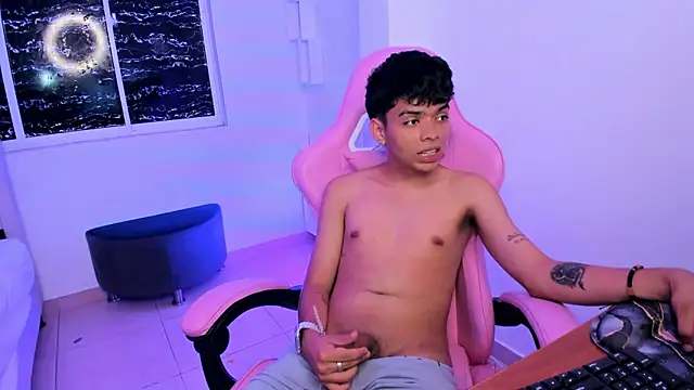 angelyoung18 online show from 02-12-25, 10:48