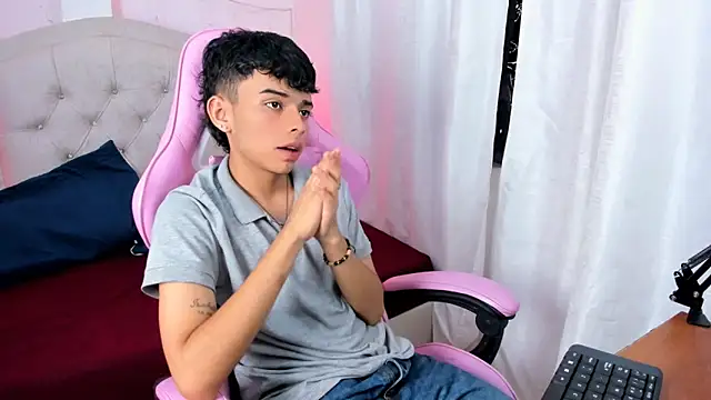 angelyoung18 online show from 01-17-25, 07:38