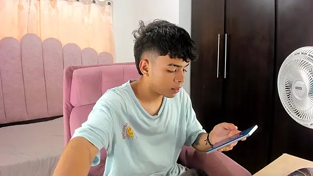 angelyoung18 online show from 03-19-25, 07:38