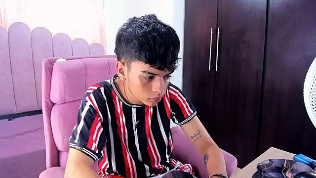 angelyoung18 online show from 03-08-25, 09:18