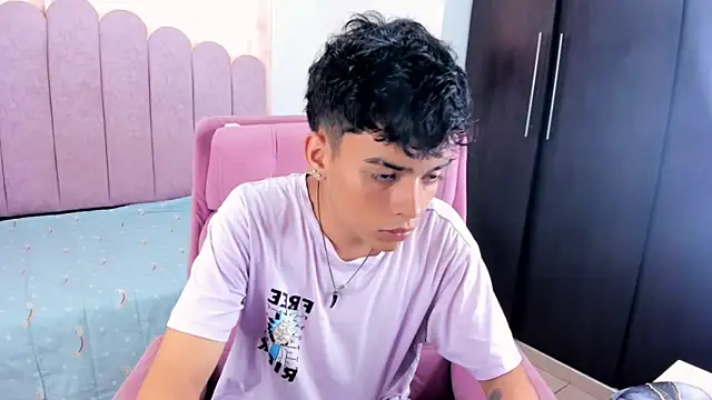 angelyoung18 online show from 03-03-25, 07:49