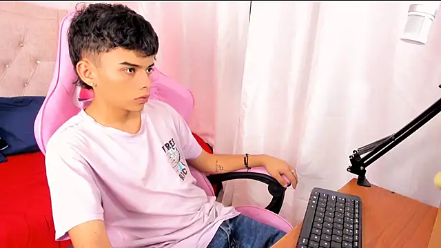 angelyoung18 online show from 01-16-25, 06:48