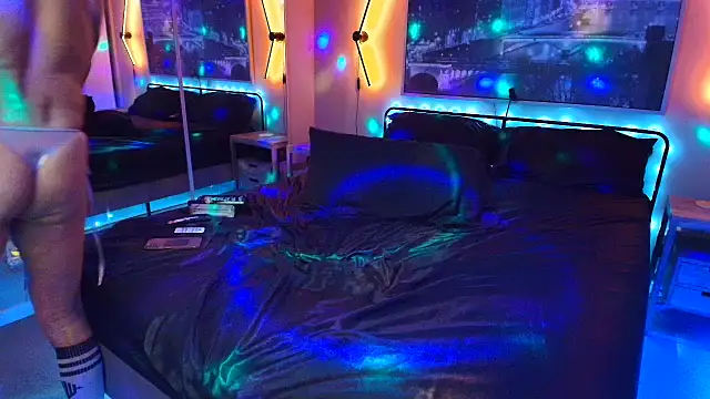 FoxxMiky7447 online show from 04-05-26, 05:36