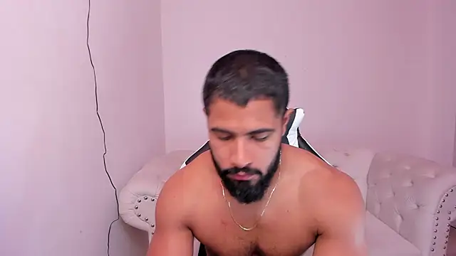 Snapshot of Santiago_huntt chatting on 02-26-25, 12:49 Santiago huntt online show from 02-26-25, 12:49