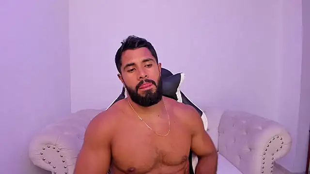 Santiago huntt online show from 12-18-25, 02:16