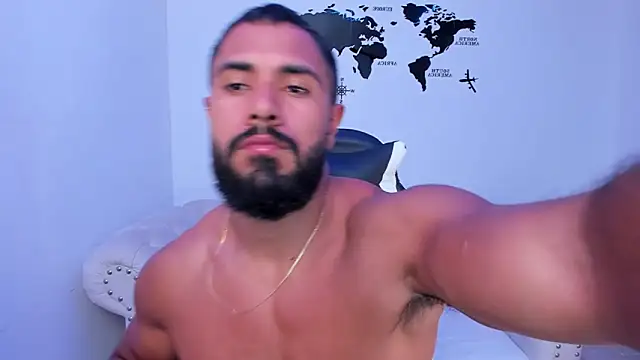 Snapshot of Santiago_huntt chatting on 09-15-25, 09:15 Santiago huntt online show from 09-15-25, 09:15