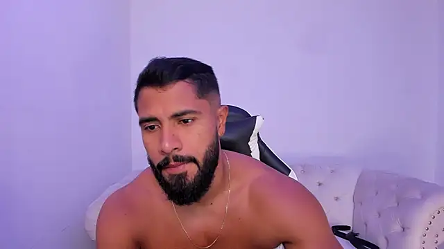 Santiago huntt online show from 11-29-25, 01:22