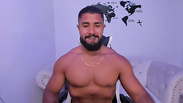 Snapshot of Santiago_huntt chatting on 09-08-25, 08:30 Santiago huntt online show from 09-08-25, 08:30
