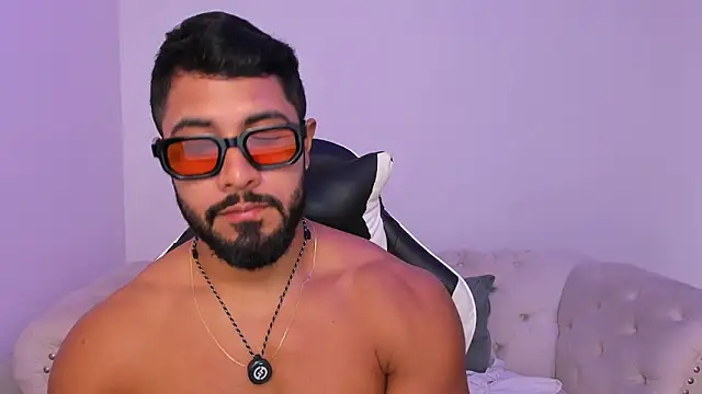 Santiago huntt online show from 04-04-26, 12:34