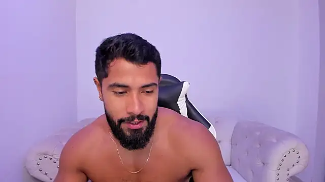 Santiago huntt online show from 12-22-25, 01:00