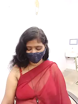 Snapshot of Lucky-Deepthi chatting on 03-08-25, 11:28 Lucky-Deepthi online show from 03-08-25, 11:28