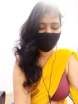 Snapshot of Lucky-Deepthi chatting on 09-21-25, 01:11 Lucky-Deepthi online show from 09-21-25, 01:11