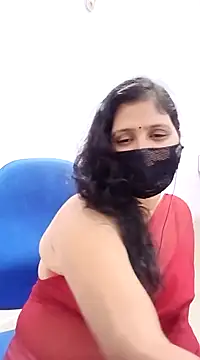 Snapshot of Lucky-Deepthi chatting on 03-02-25, 05:09 Lucky-Deepthi online show from 03-02-25, 05:09